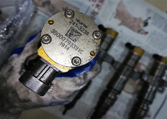 C7 Used Fuel Injector , Second Hand Fuel Injectors For Excavator E324D ...
